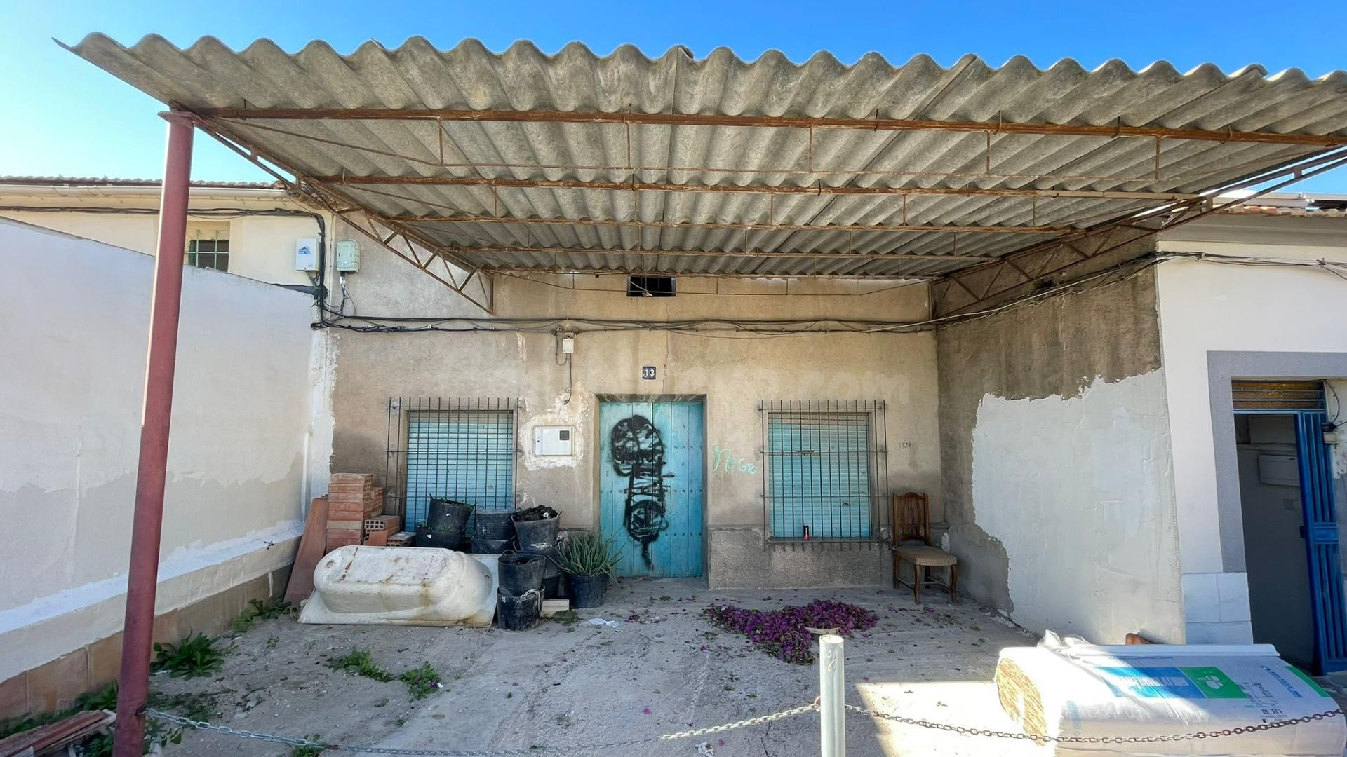 CASA PARA REFORMAR EN BARRIO LAS CASILLAS