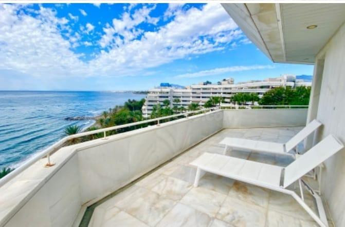 Exclusivo apartamento en alquiler con inmejorables vistas al mar!!!
