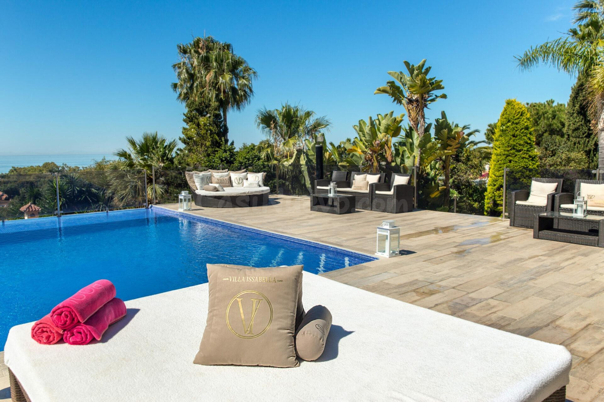 Impresionante villa en La Elviria,Marbella
