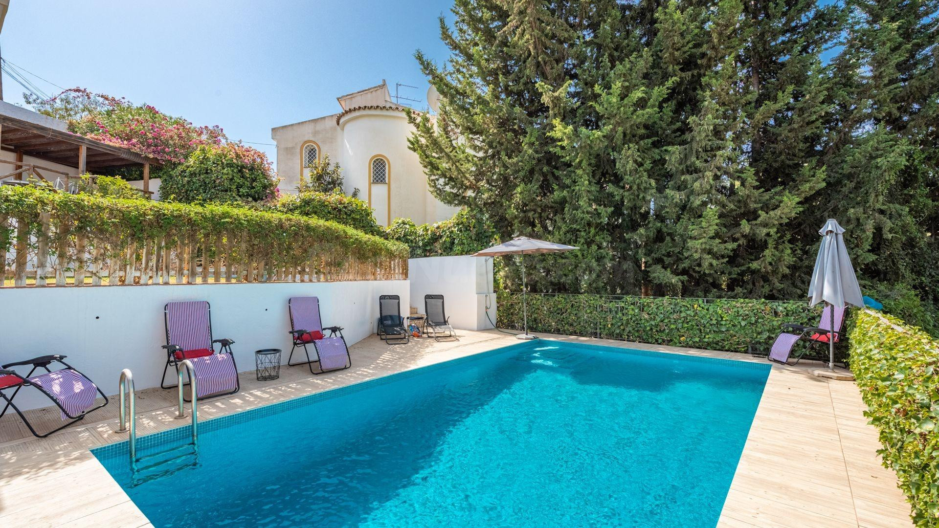 Bonita Villa en El Rosario, Marbella