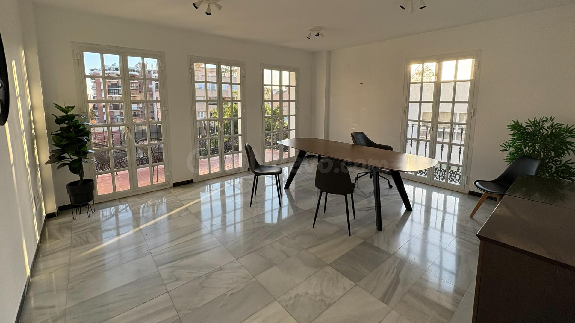 EXCLUSIVO PISO EN UN EMBLEMÁTICO EDIFICIO DE MARBELLA