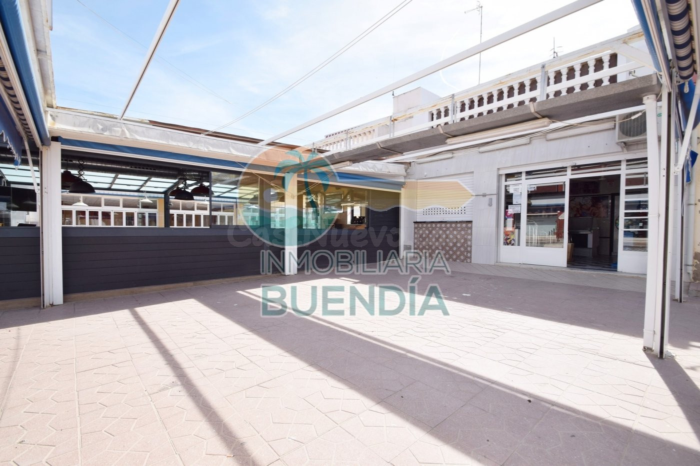 LOCAL COMERCIAL TOTALMENTE PREPARADO PARA SU USO EN EL CENTRO