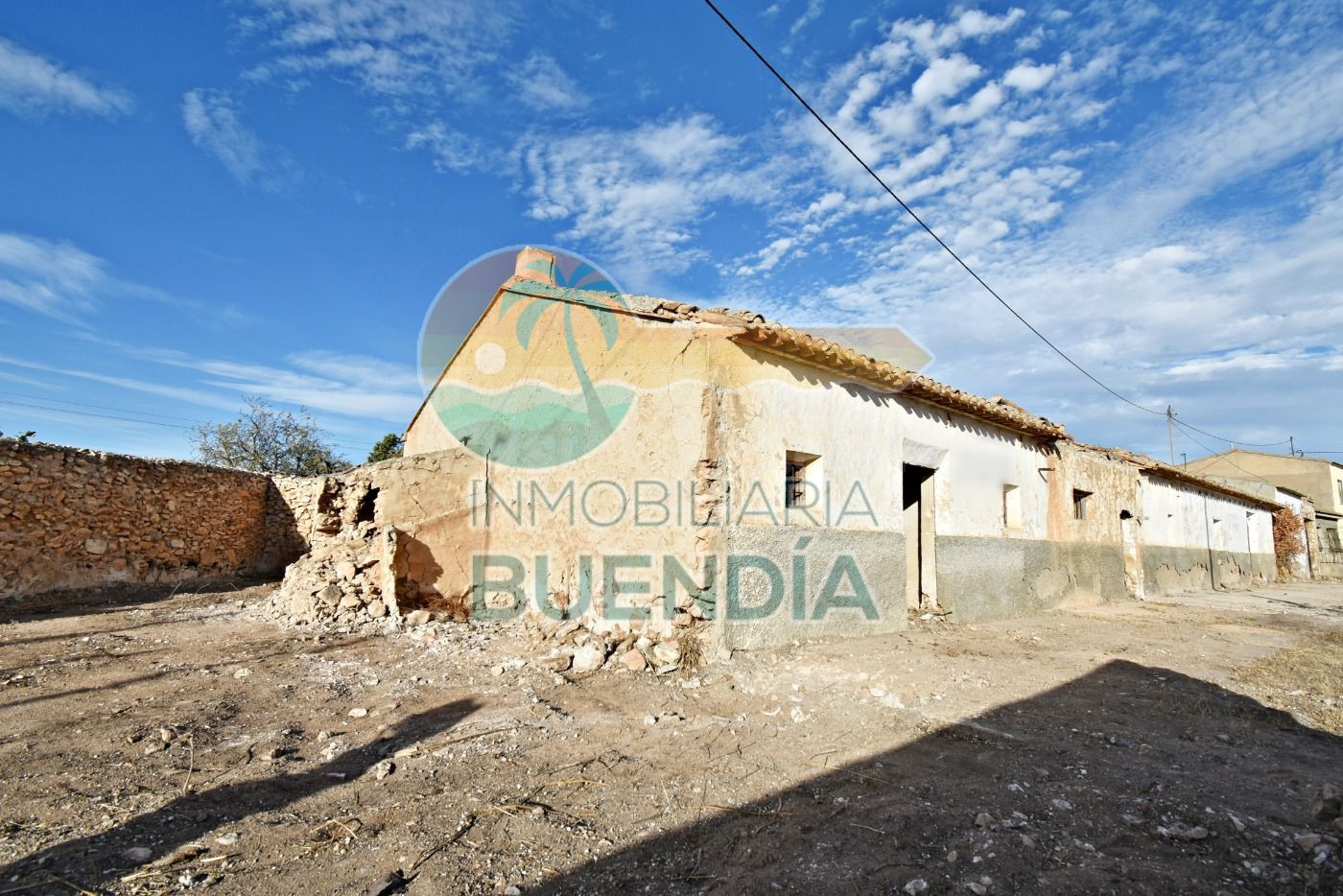 Casa a reformar en venta en La Pinilla