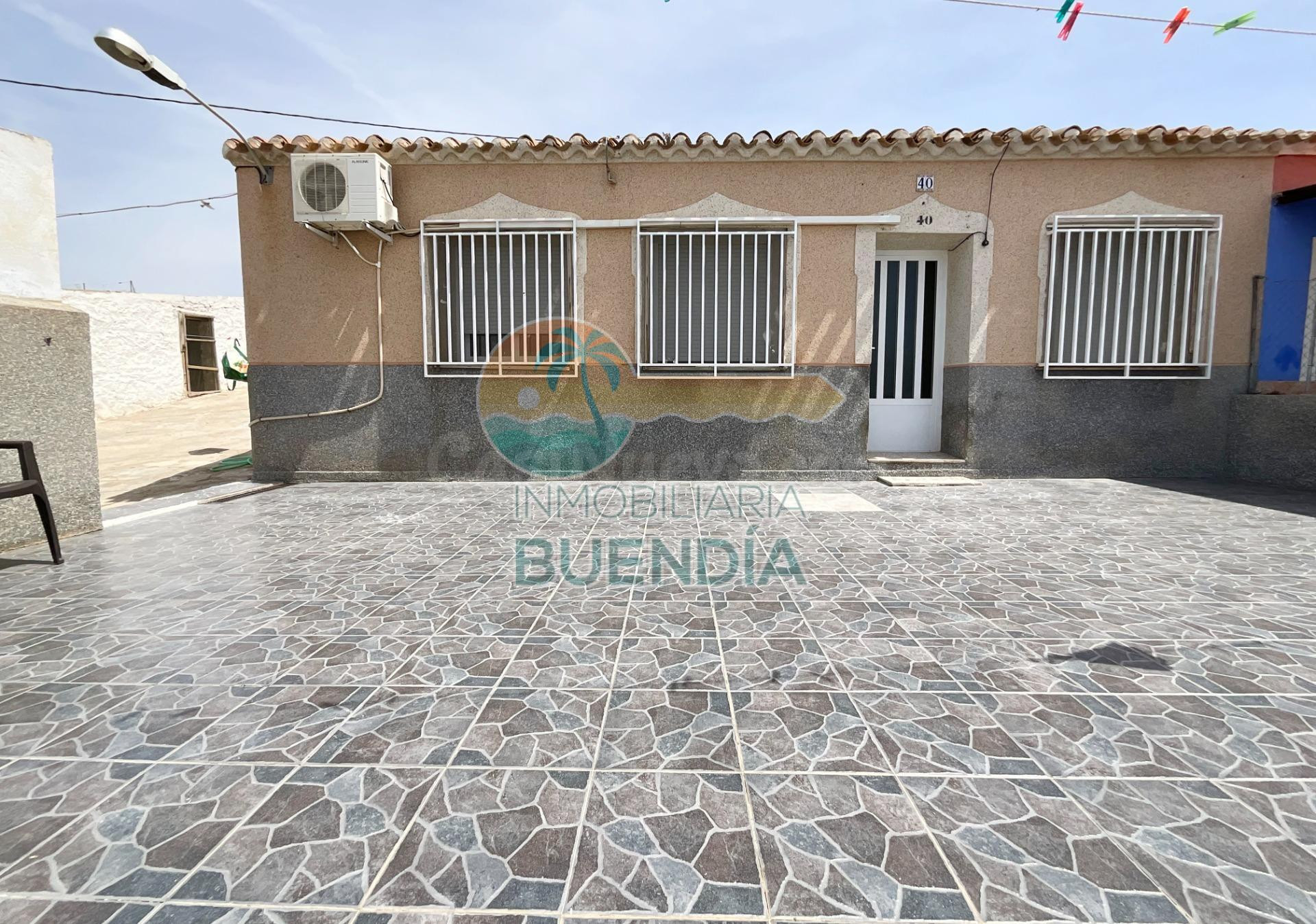 CASAS DE CAMPO CON TERRENO Y MUCHAS POSIBILIDADES EN CAÑADA DE GALLEGO