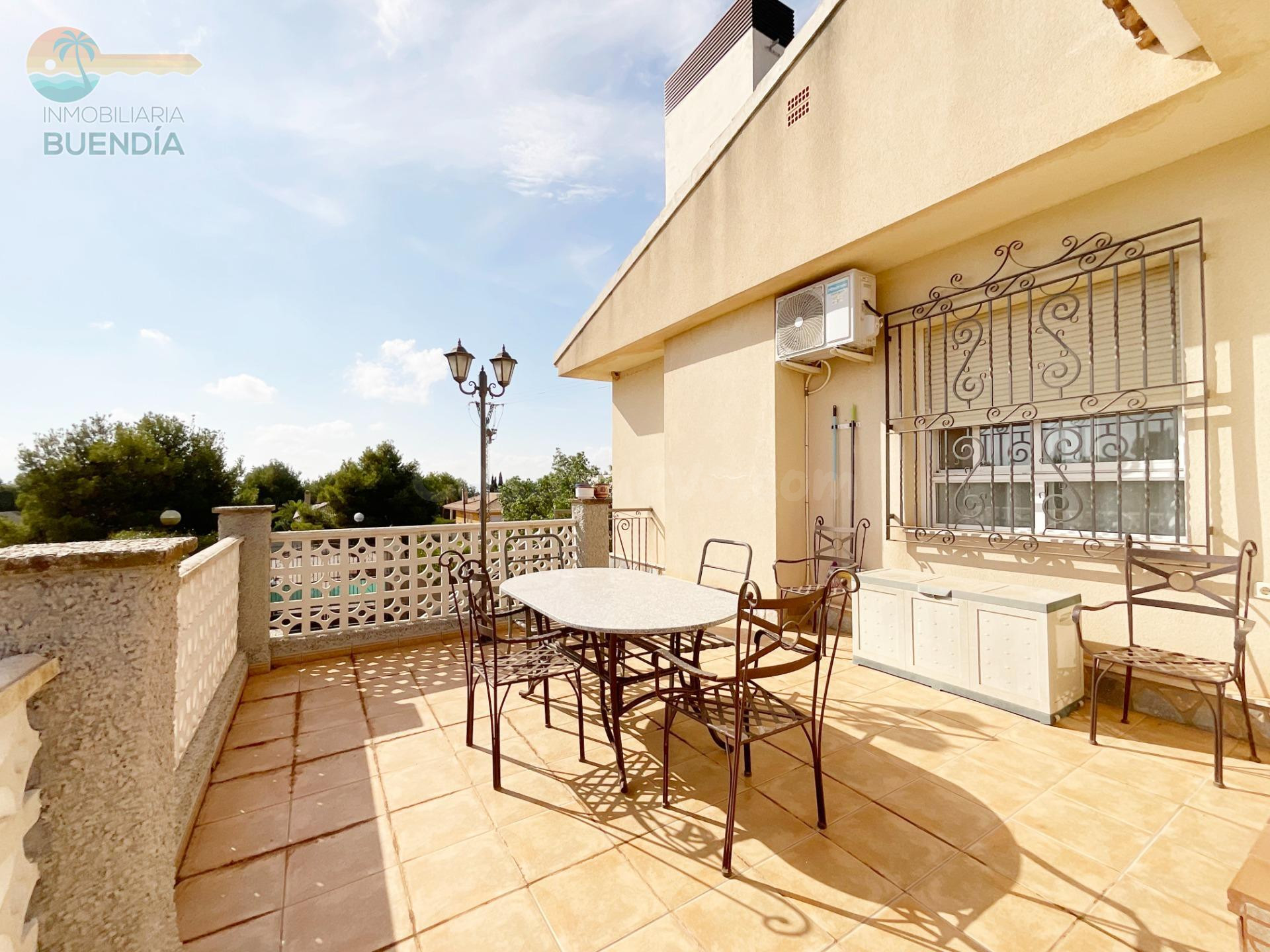 MAGNIFICO CHALET EN URBANIZACION LA CHARCA EN TOTANA - foto 4