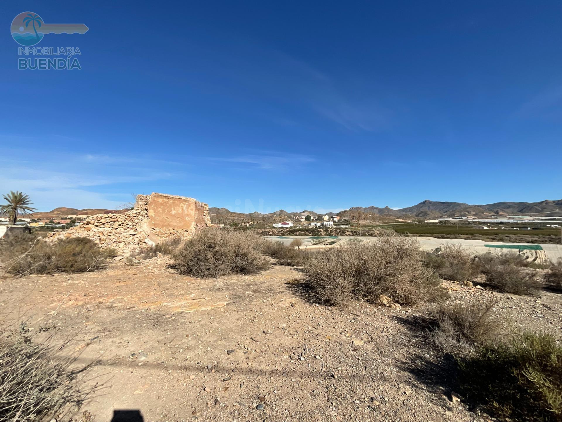 TERRENO  URBANIZABLE DE 800 METROS EN LAS MORERAS