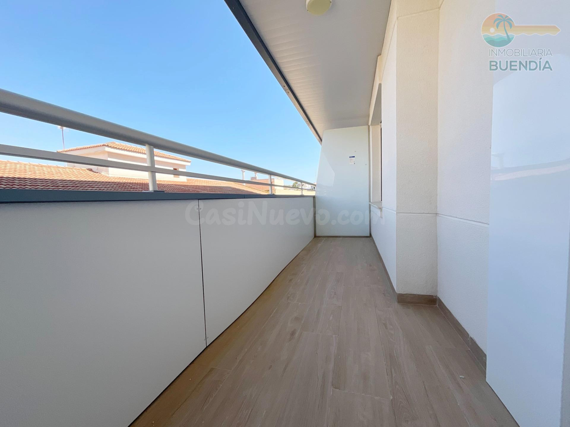 AMPLIO PISO, TOTALMENTE REFORMADO, EN EL CORAZÓN DE PUERTO DE MAZARRON Y A UNOS METROS DE LA PLAYA