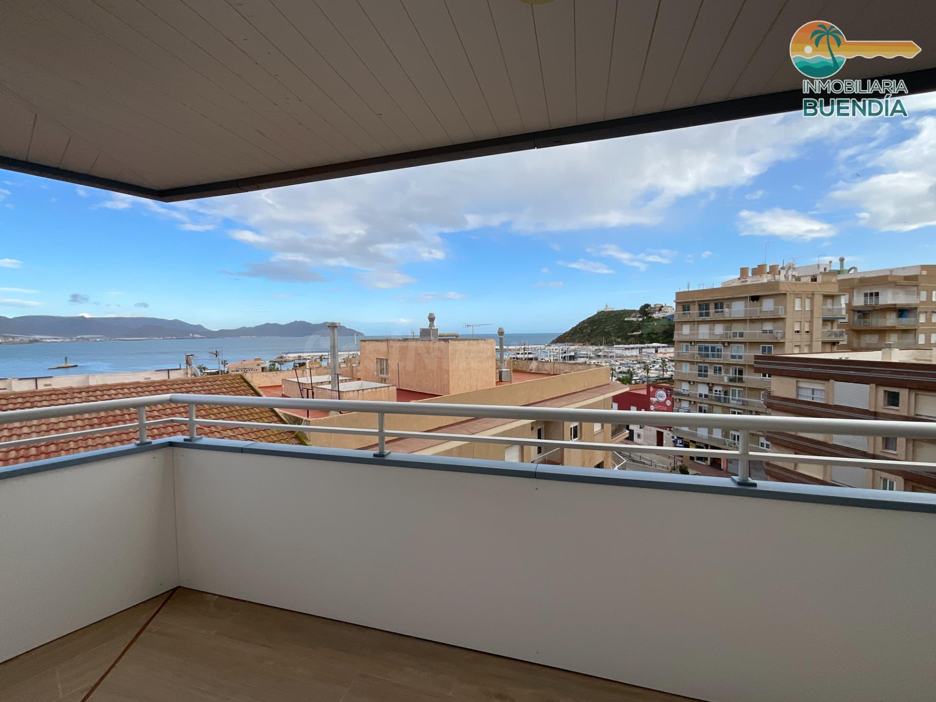 ESPECTACULAR PISO EN EL CENTRO DE PUERTO DE MAZARRON CON VISTAS AL MAR