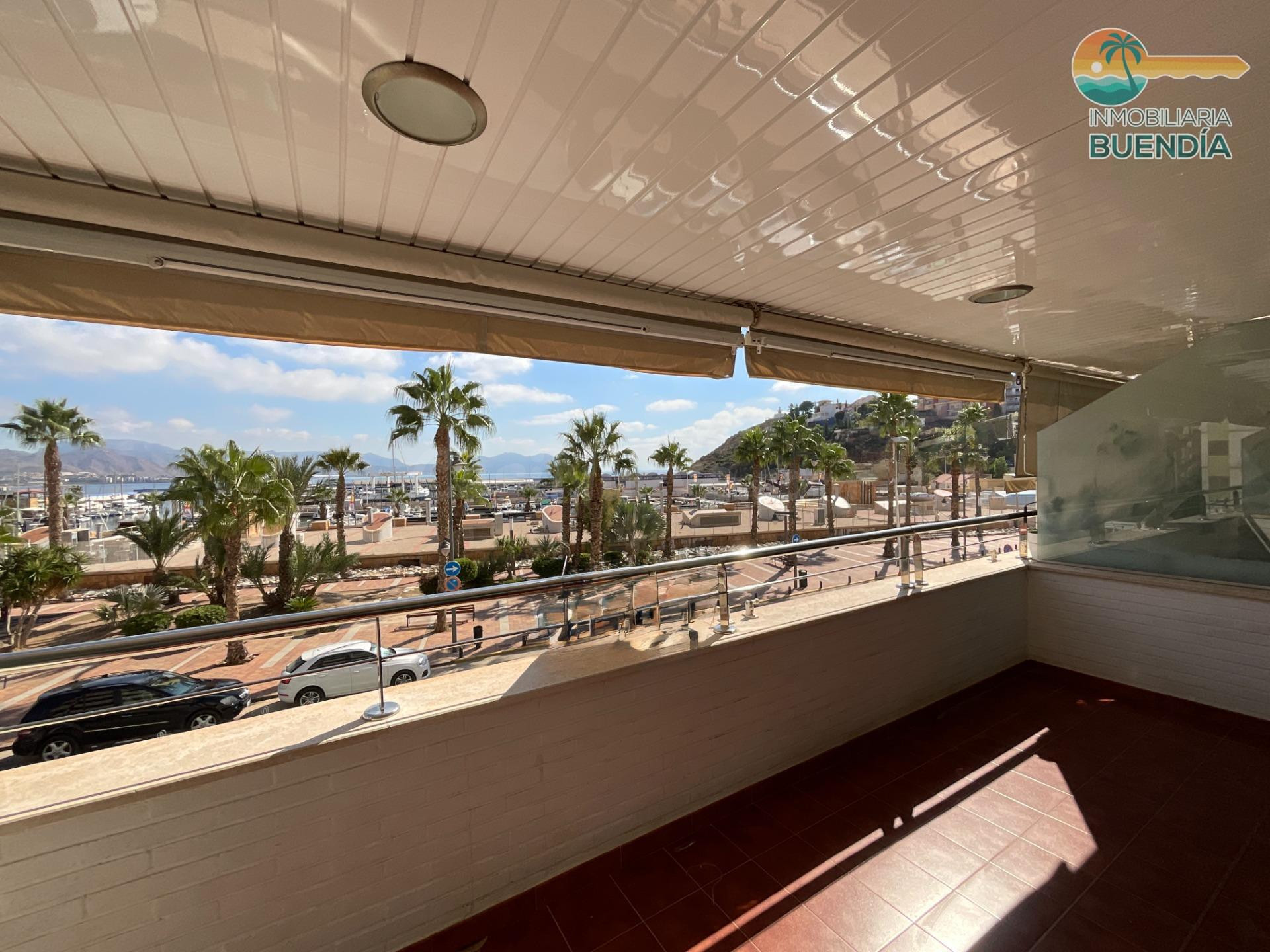 EXCLUSIVO PISO DE TRES DORMITORIOS FRENTE A PUERTO DEPORTIVO DE  MAZARRON