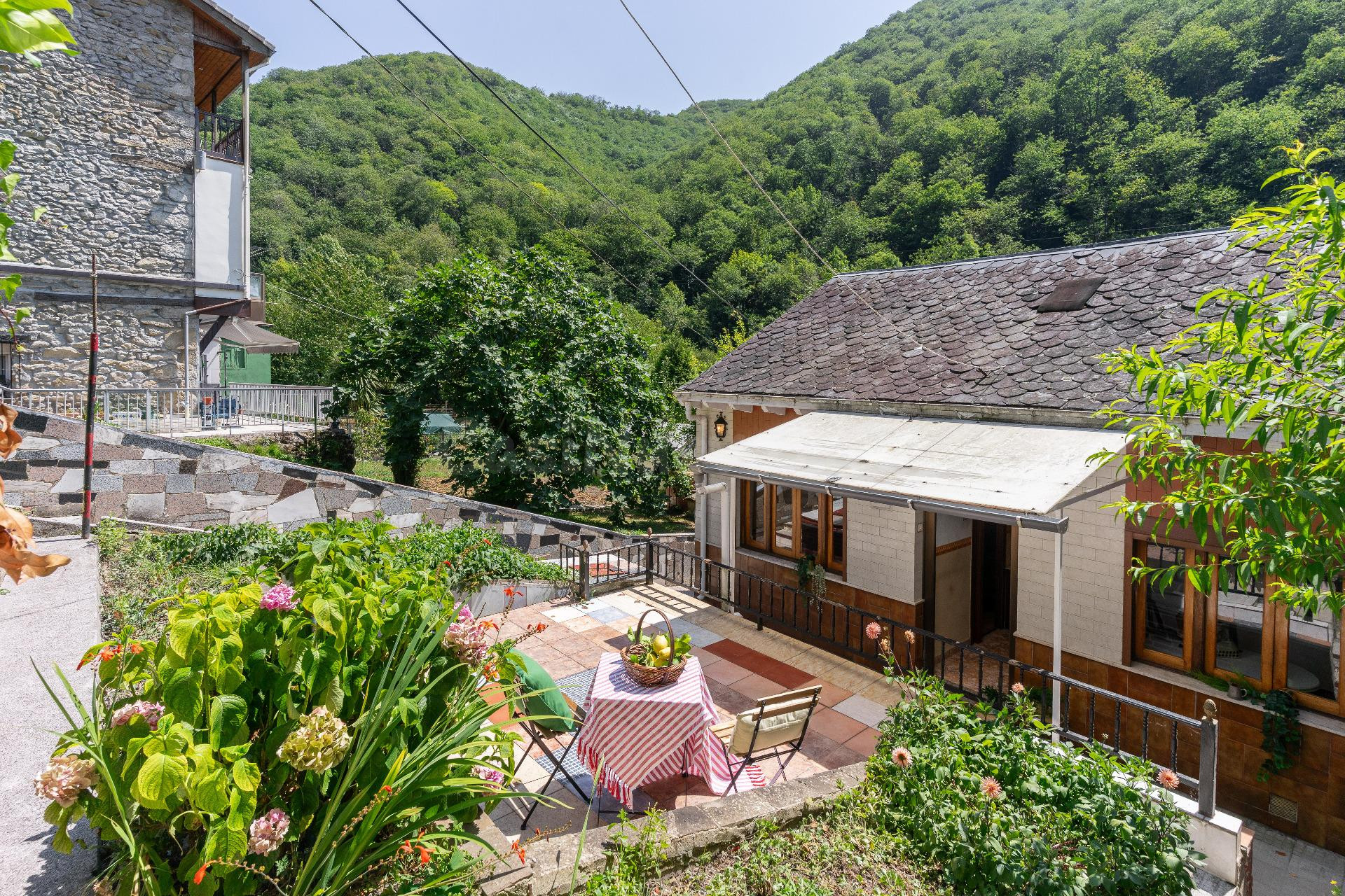 Casa con parcela  ¡lista para entrar a vivir!