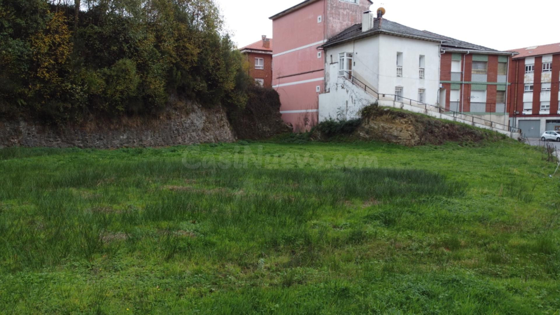 Solar para edificación en Altura en Tineo Centro
