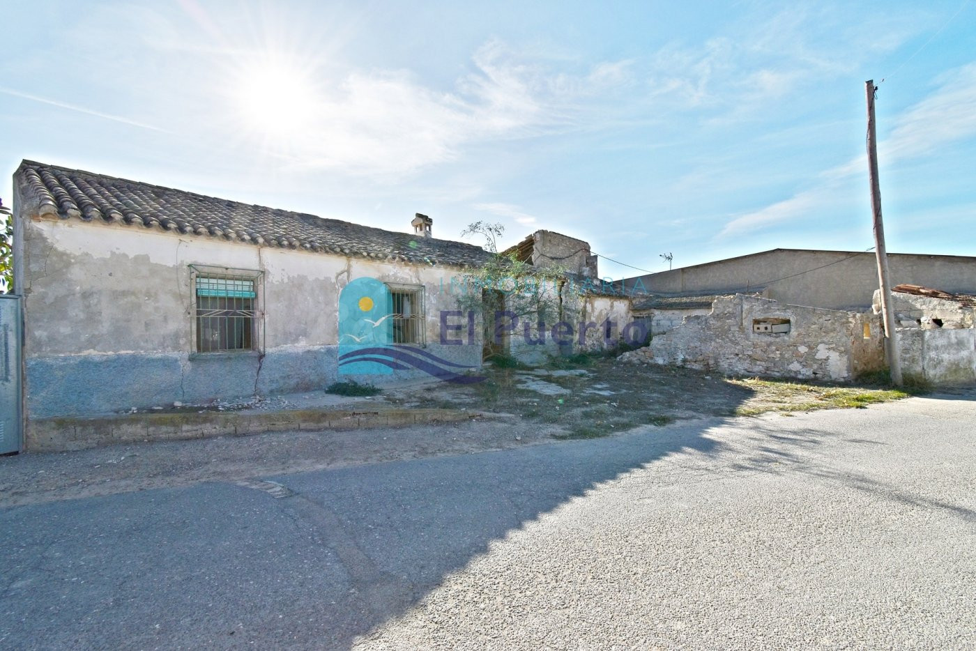 CASA EN ZONA RURAL PARA REFORMAR POR COMPLETO - REF 88