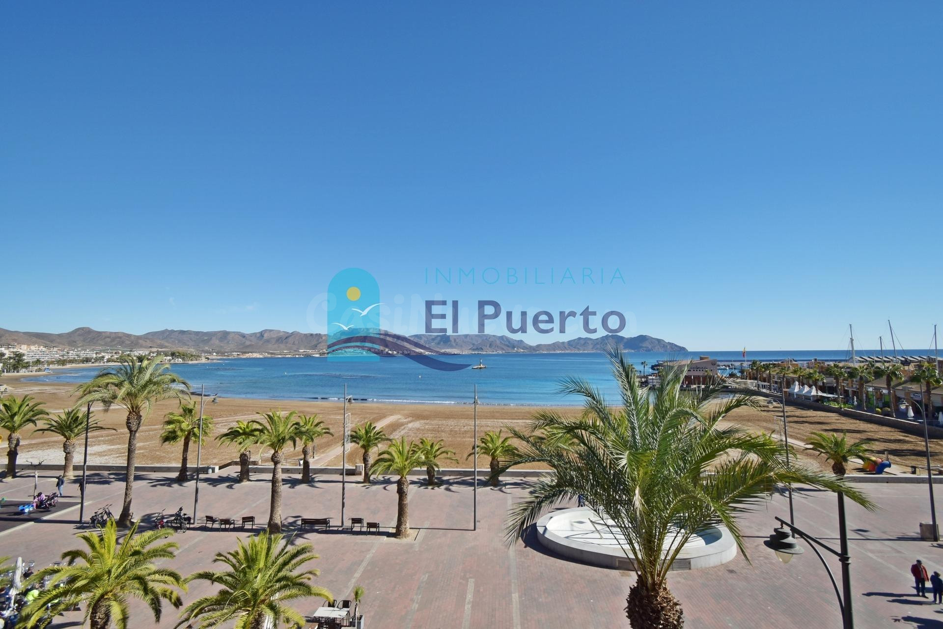 ¡PRIMERA LÍNEA! AMPLIO PISO EN EL PASEO MARÍTIMO - REF 1267