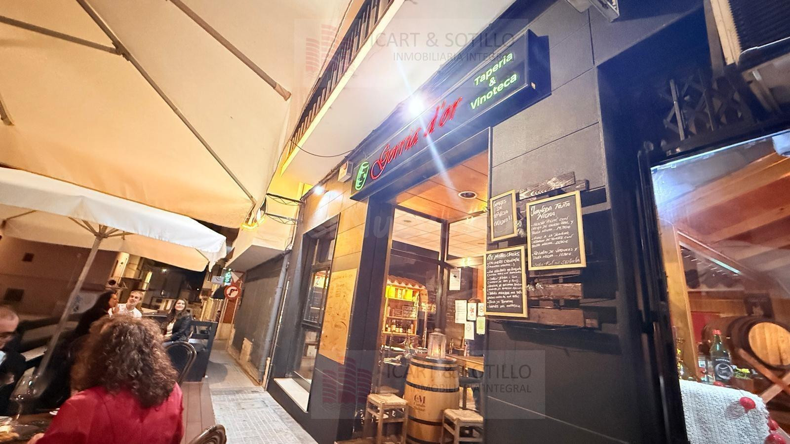 GASTROBAR VINOTECA, LOCAL EMBLEMATICO EN LA RAPITA