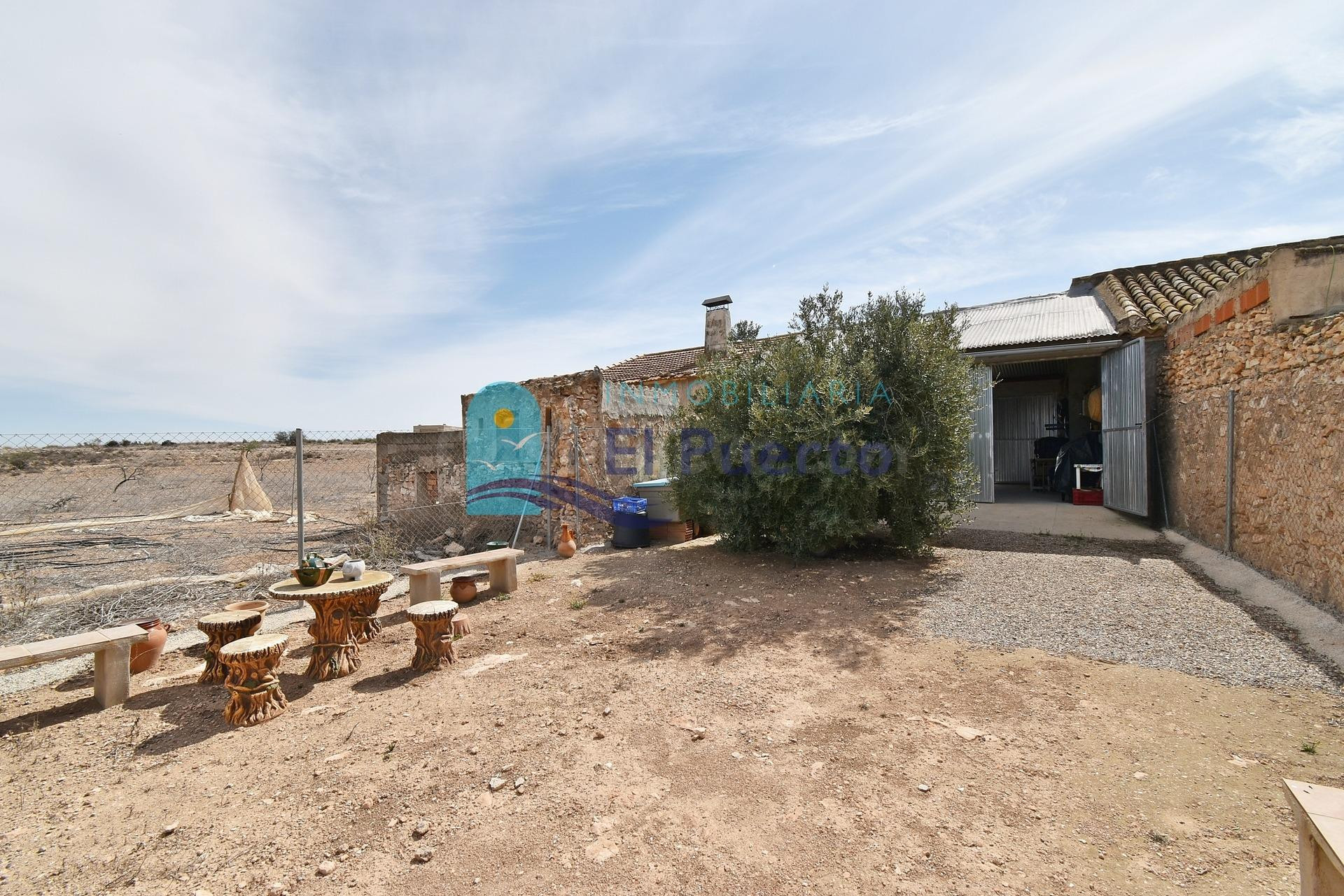 ANTIGUA CASA DE CAMPO TRANSFORMADA Y MANTENIDA EN LA ZONA DEL RAIGUERO BAJO - REF 1275