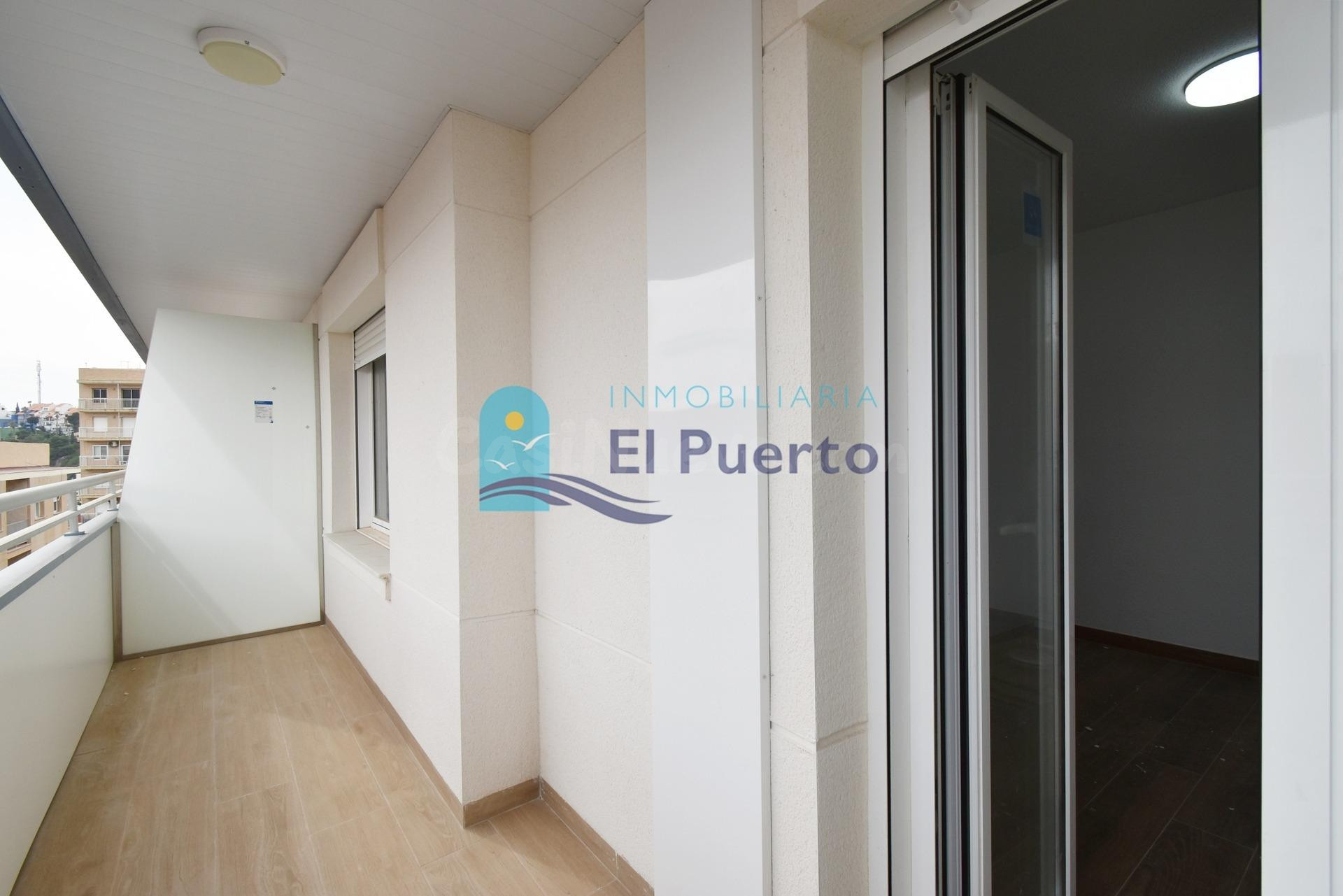 PISO REFORMADO POR COMPLETO A SOLO 50m DE LA PLAYA – REF 197