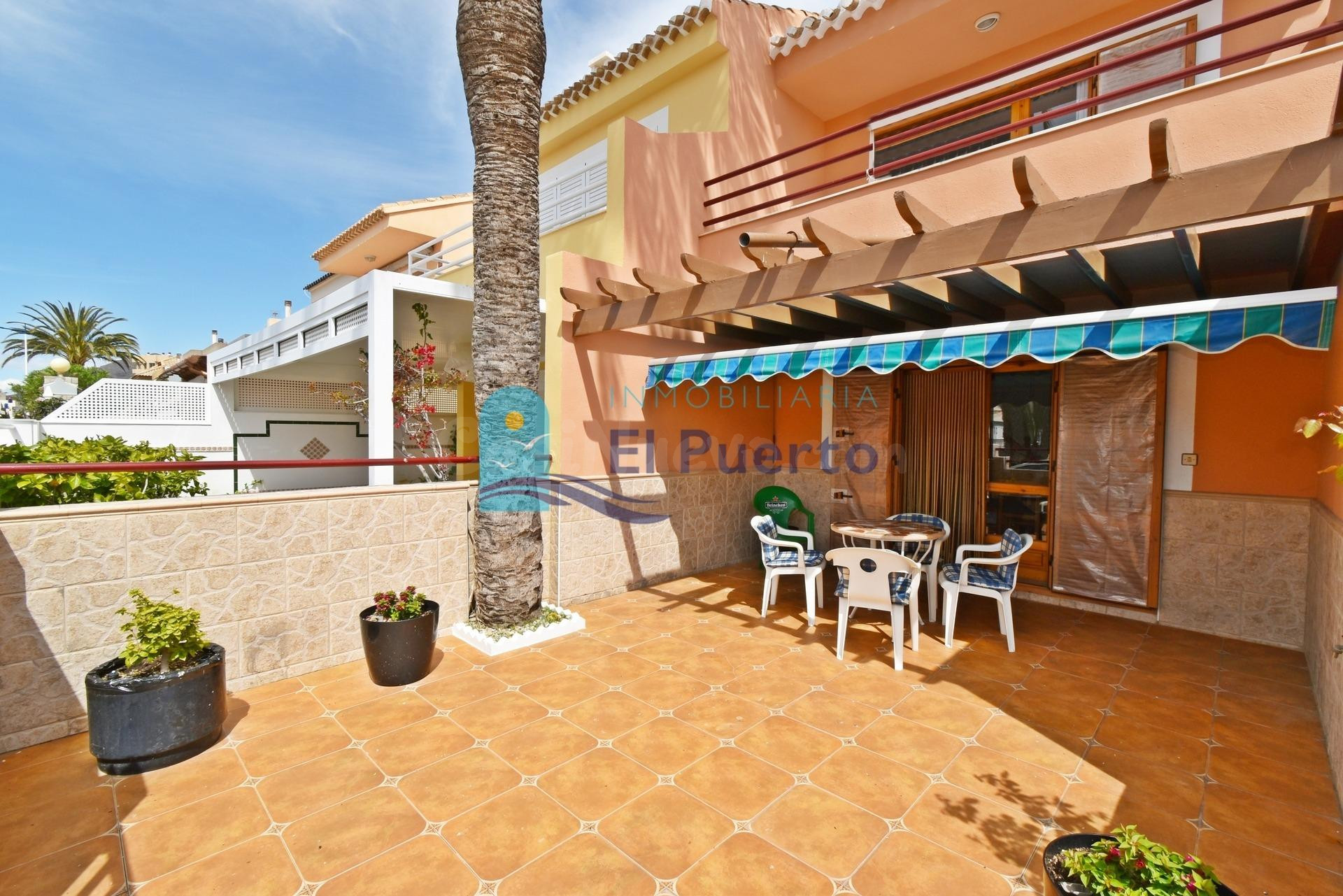 DÚPLEX CON PARCELA EN ZONA PLAYA GRANDE – REF. 746