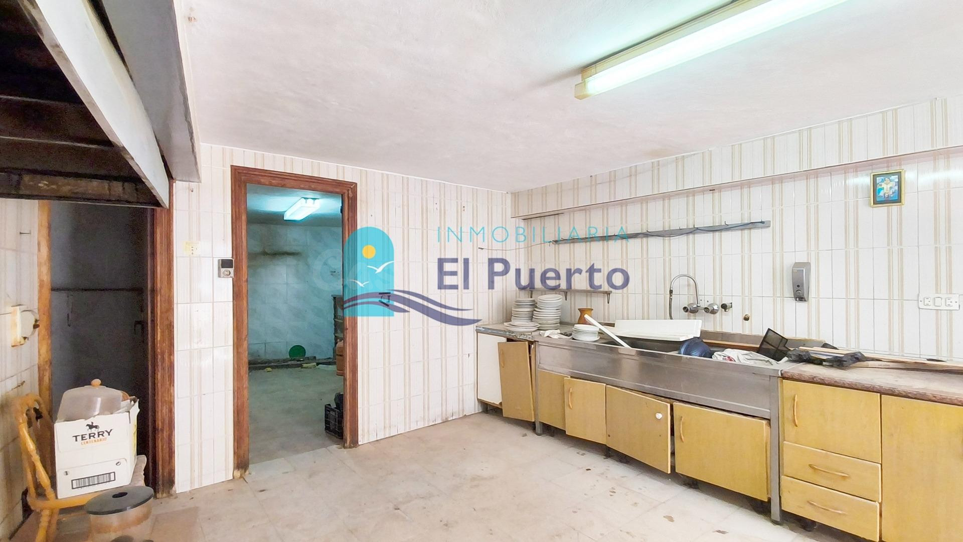 LOCAL COMERCIAL EN BARRIO SAN ISIDRO, CERCA DE LA PLAYA – REF 367