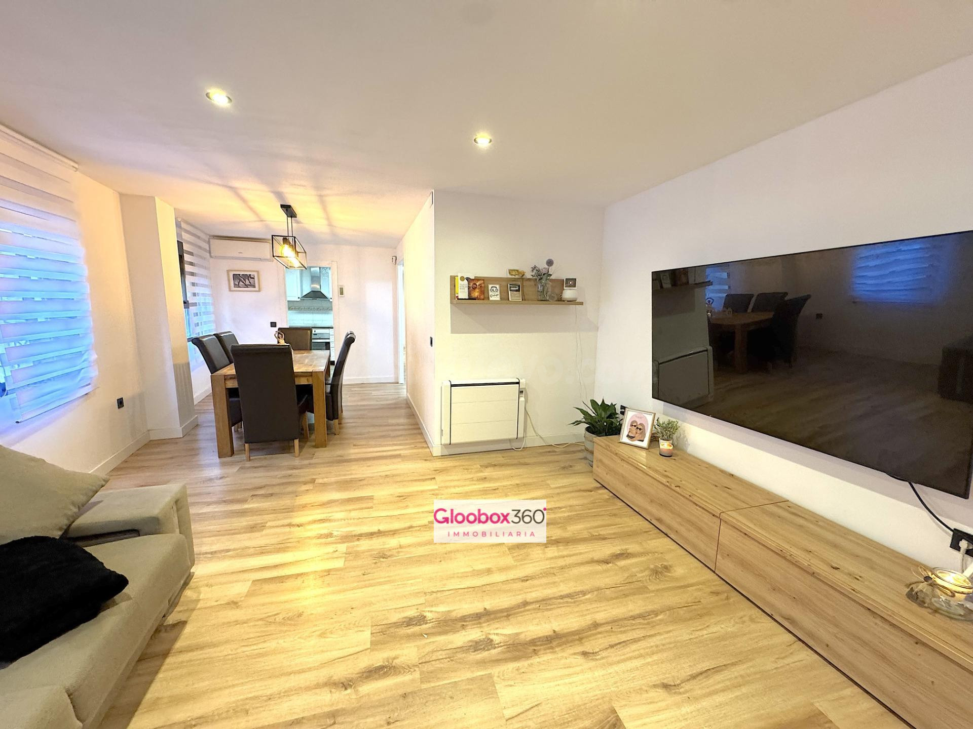 Vive a lo grande en el centro de Reus: dúplex con terraza, mucha luz, amplitud, y tranquilidad.