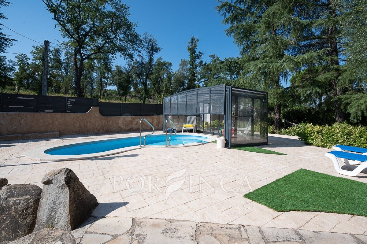 Casa unfamiliar de 5 habitaciones con piscina en preciosa ur - foto 2