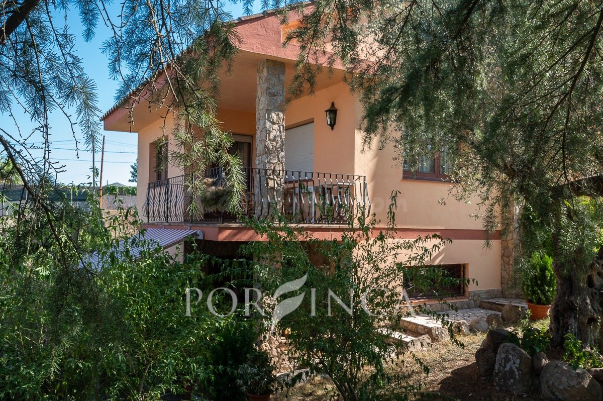 Casa unfamiliar de 5 habitaciones con piscina en preciosa ur - foto 5