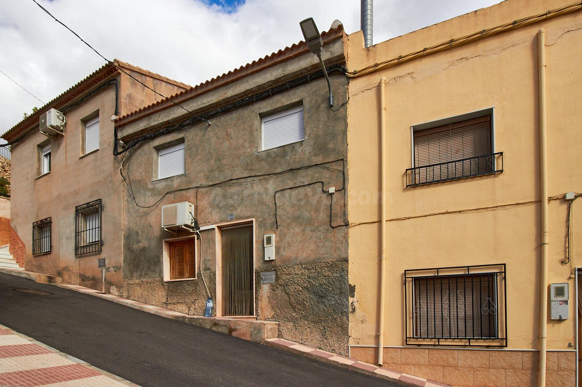 Casa para entrar a vivir en Cantoria