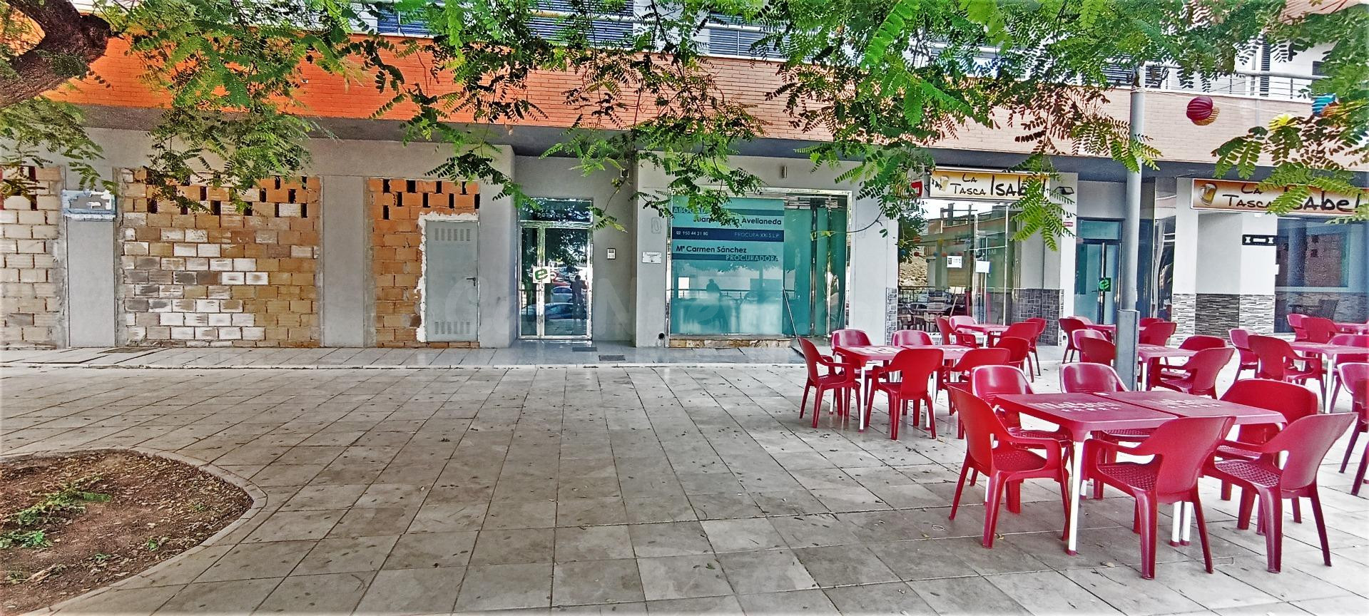 ¡Oportunidad única para tu negocio en zona estratégica de la plaza!