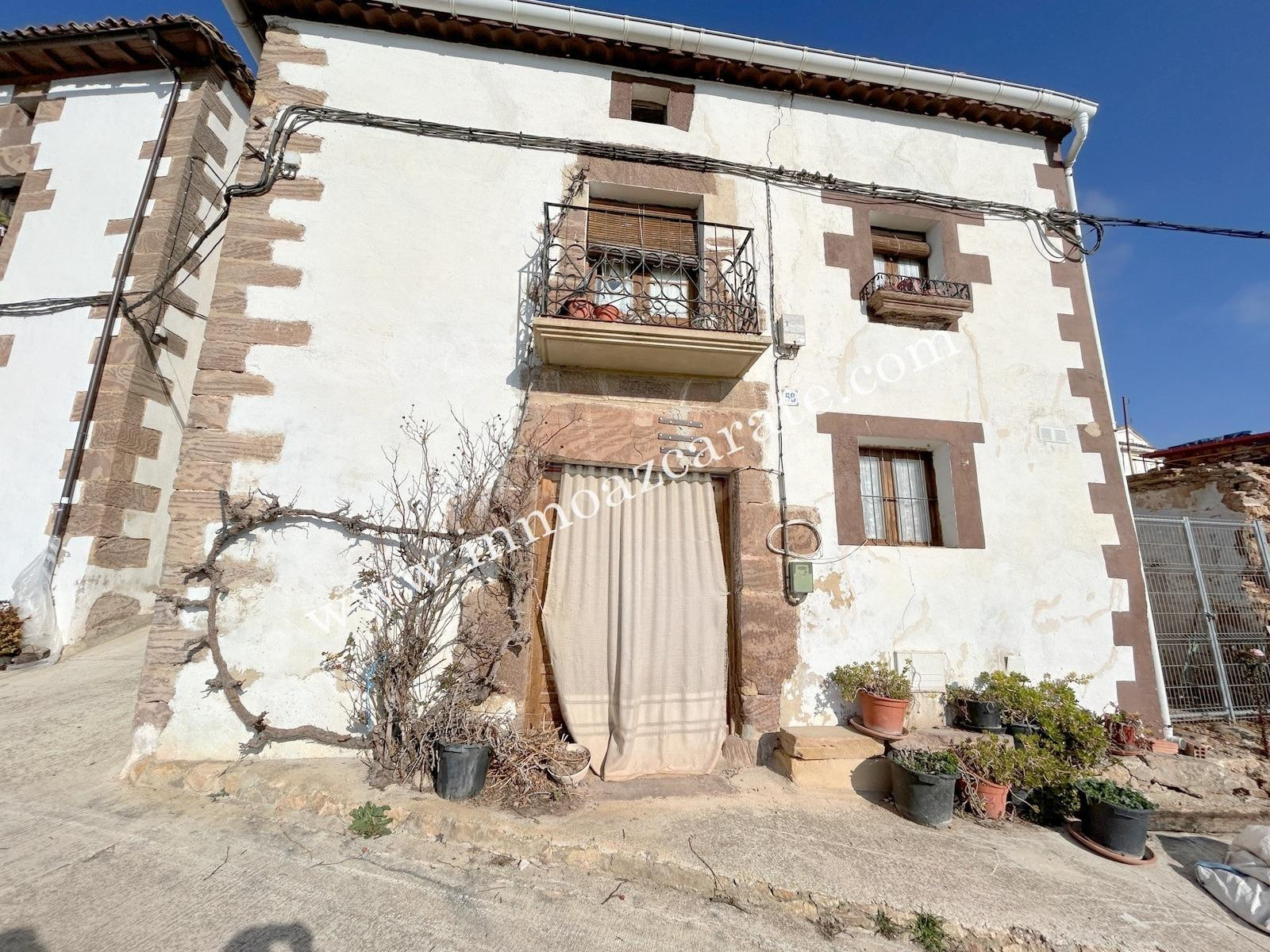 Encantadora casa de pueblo en Piedramillera con posibilidad de terreno adosado– Vistas impresionantes y mucha tranquilidad