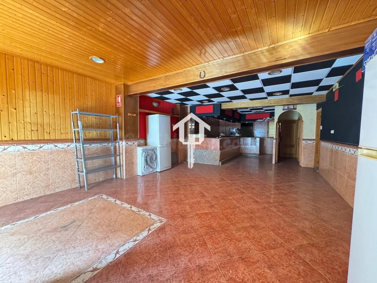 CHALET ADOSADO EN VENTA EN ALICANTE, 281 m2, 4 habitaciones, - foto 2