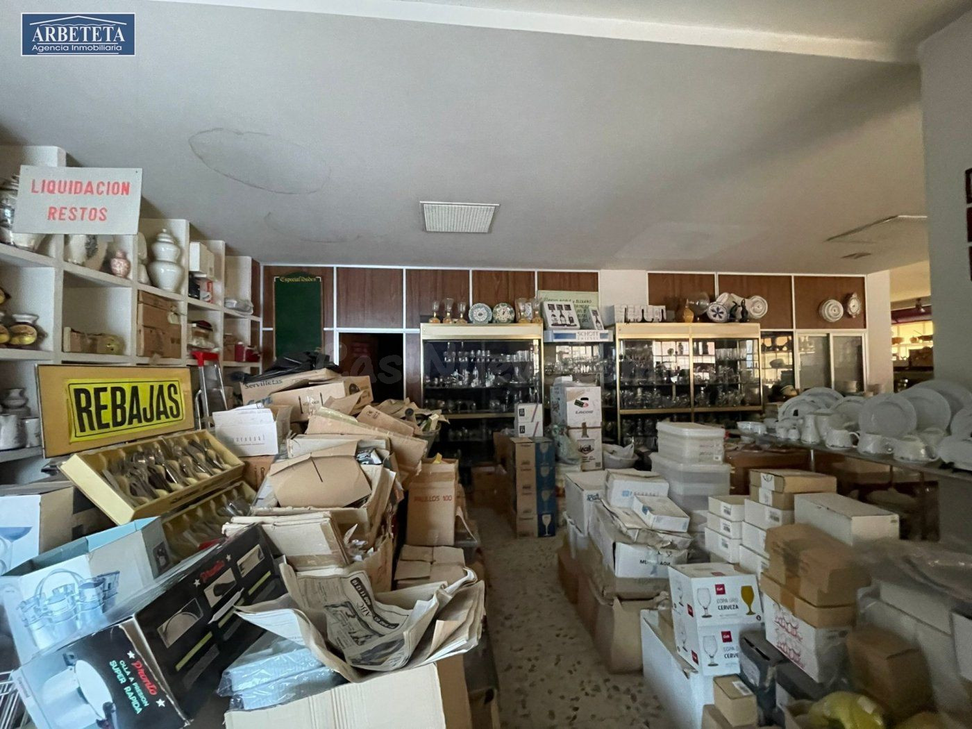 Se vende local comercial con salida de humos en pleno centro de Guadalajara.