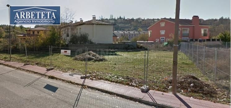 INMOBILIARIA ARBETETA PONE EN VENTA TERRENO EN SIGÜENZA