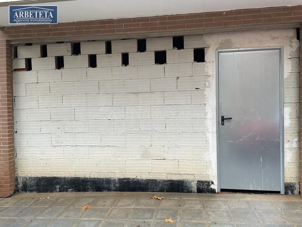 INMOBILIARIA ARBETETA PONE EN ALQUILER LOCAL 120m2 DIÁFANO