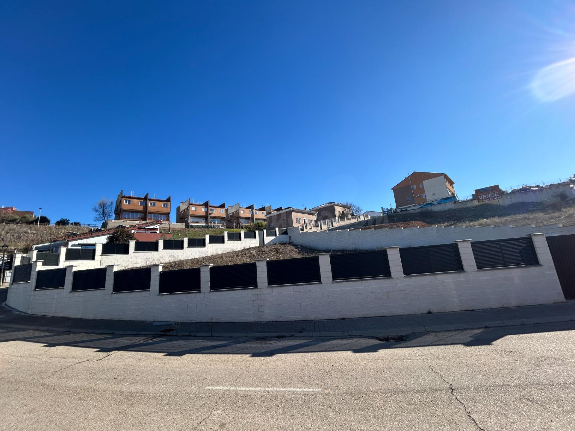 Exclusivo terreno en Yebes, vallado y en esquina, ideal para vivienda unifamiliar
