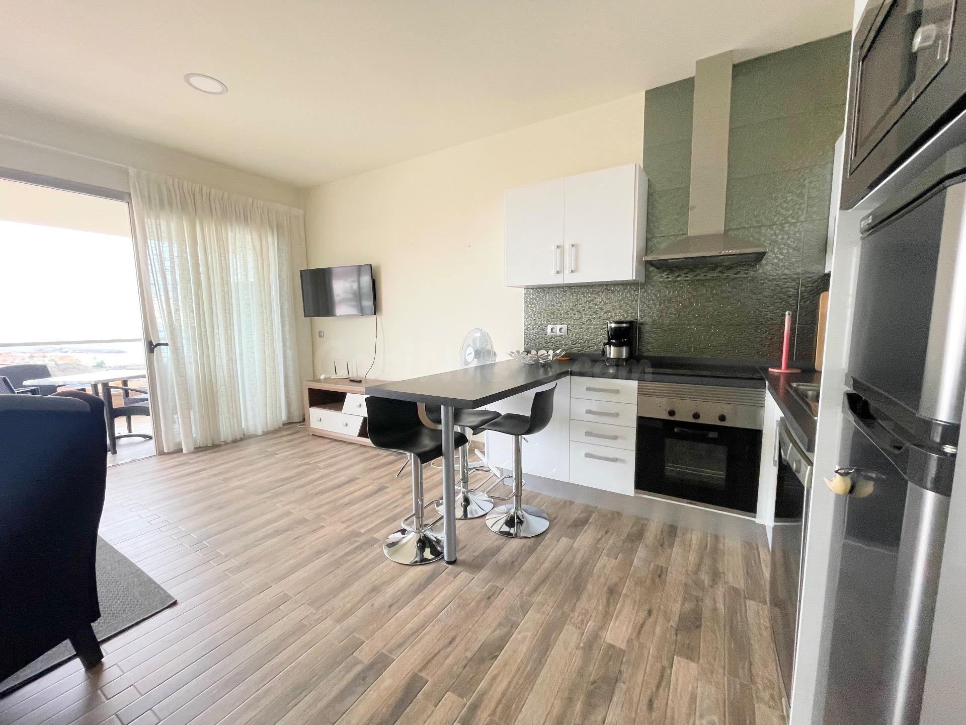 Apartamento con amplia terraza en Loma 2 - foto 2