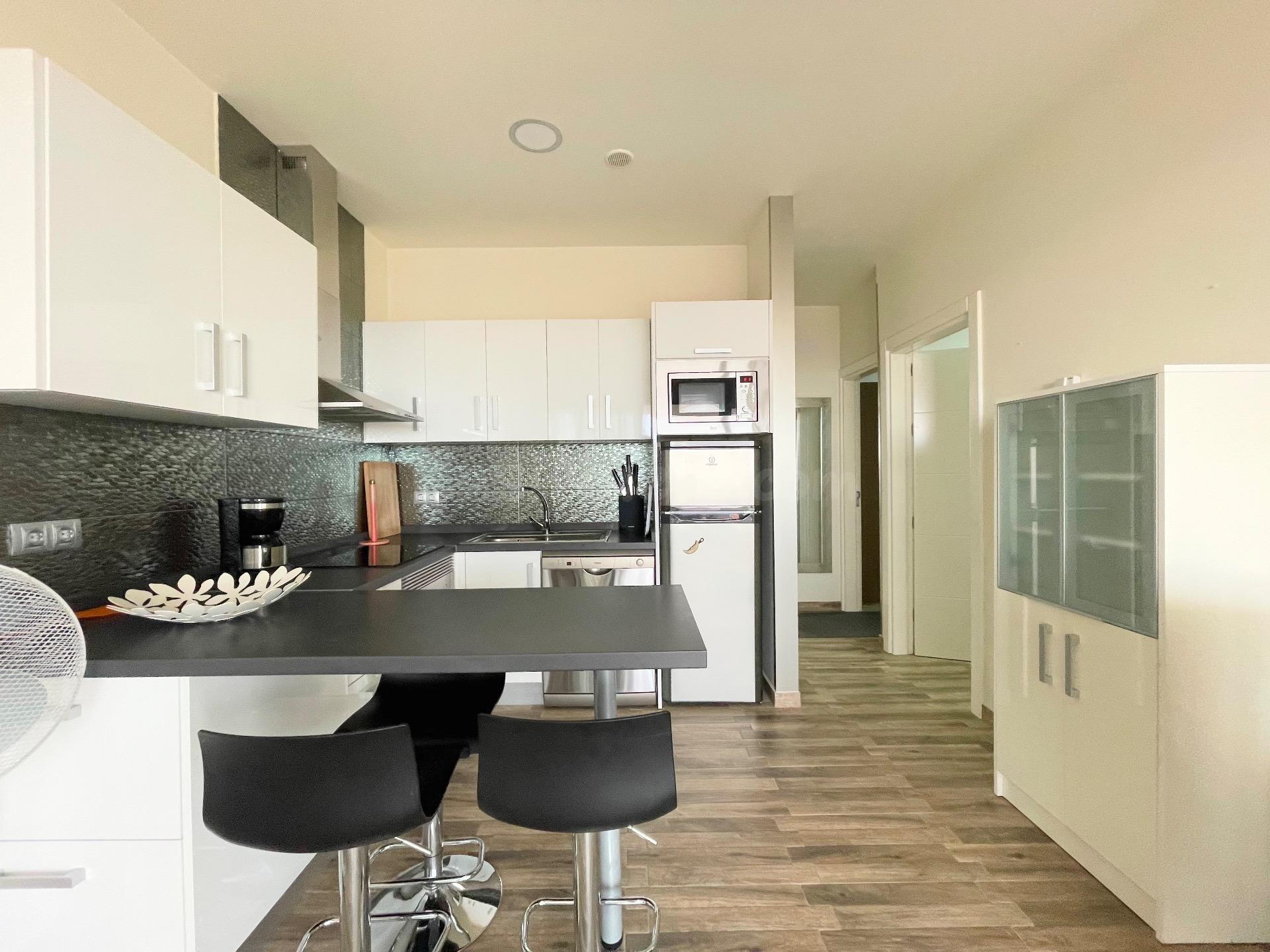 Apartamento con amplia terraza en Loma 2 - foto 4