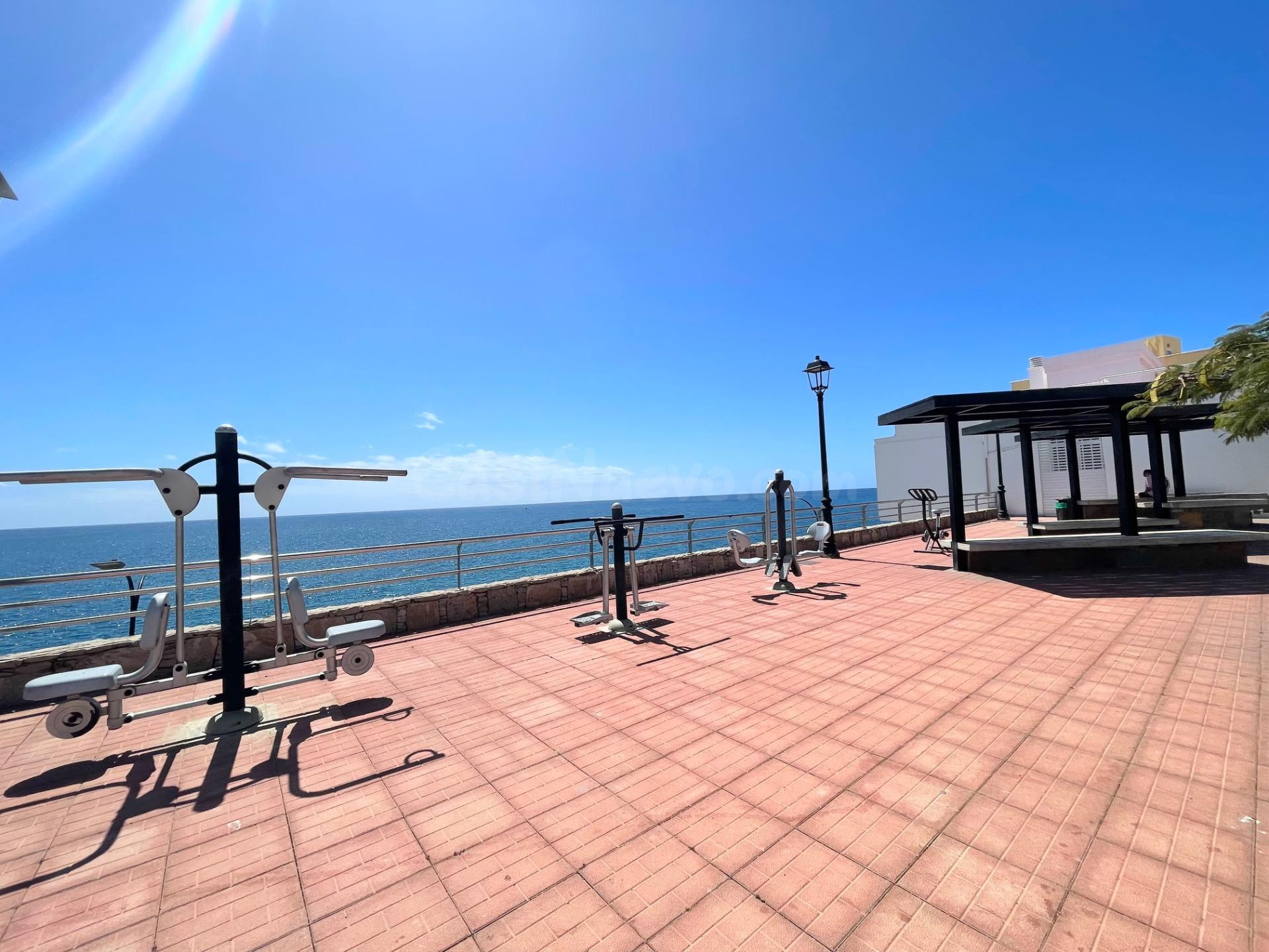 ¡Apartamento de Obra Nueva en el Corazón de Arguineguín!