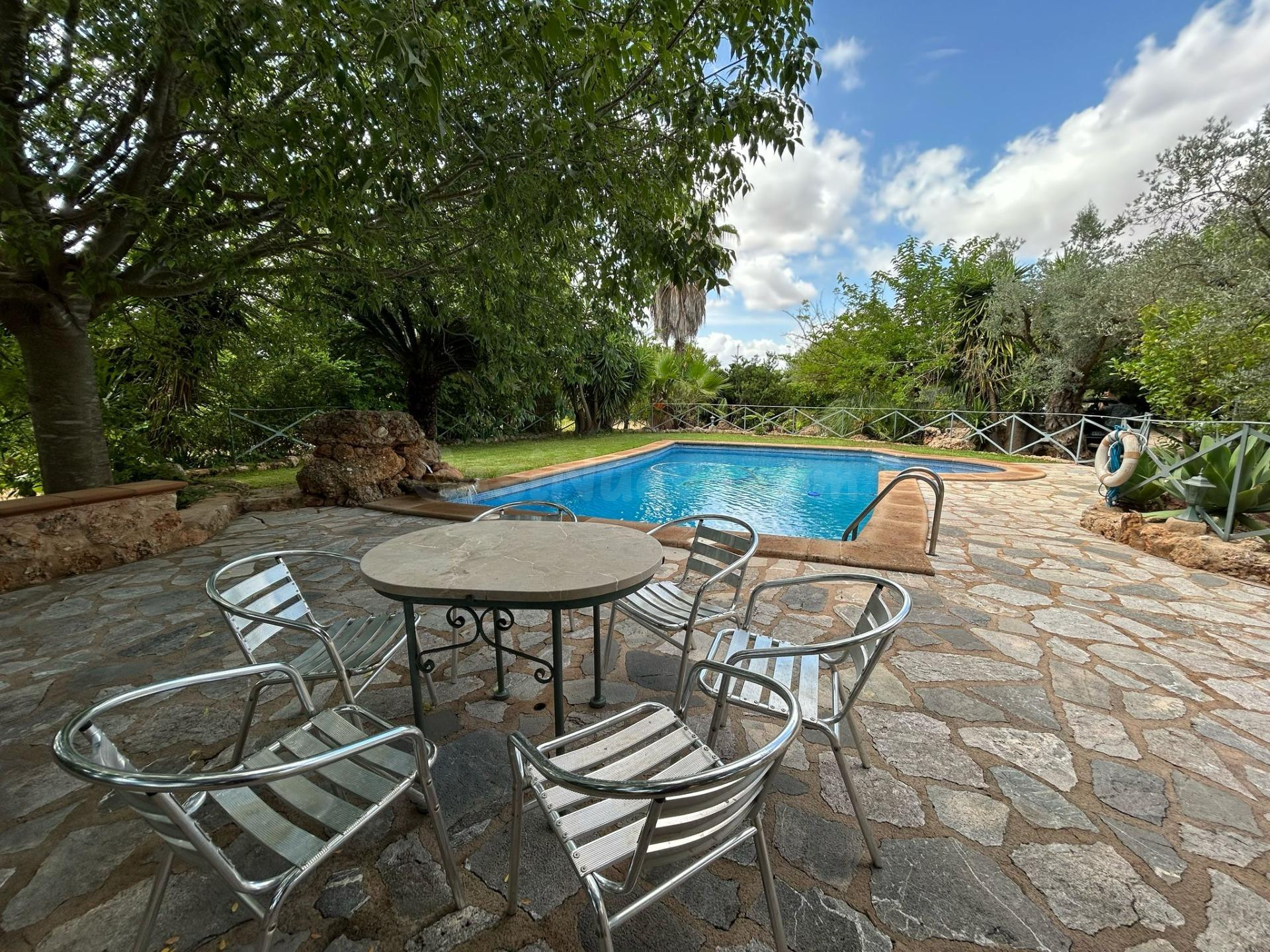 FINCA EN COSTITX- LICENCIA DE ALQUILER VACACIONAL