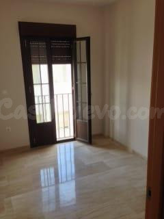TU HOGAR EN FERNAN NUÑEZ, ESPECTACULAR PISO CON GARAJE Y TRA - foto 5