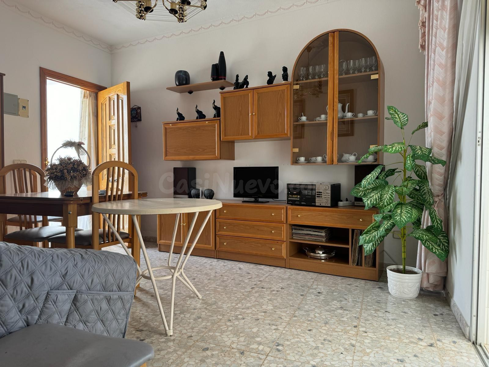 CASA EN TOLOX