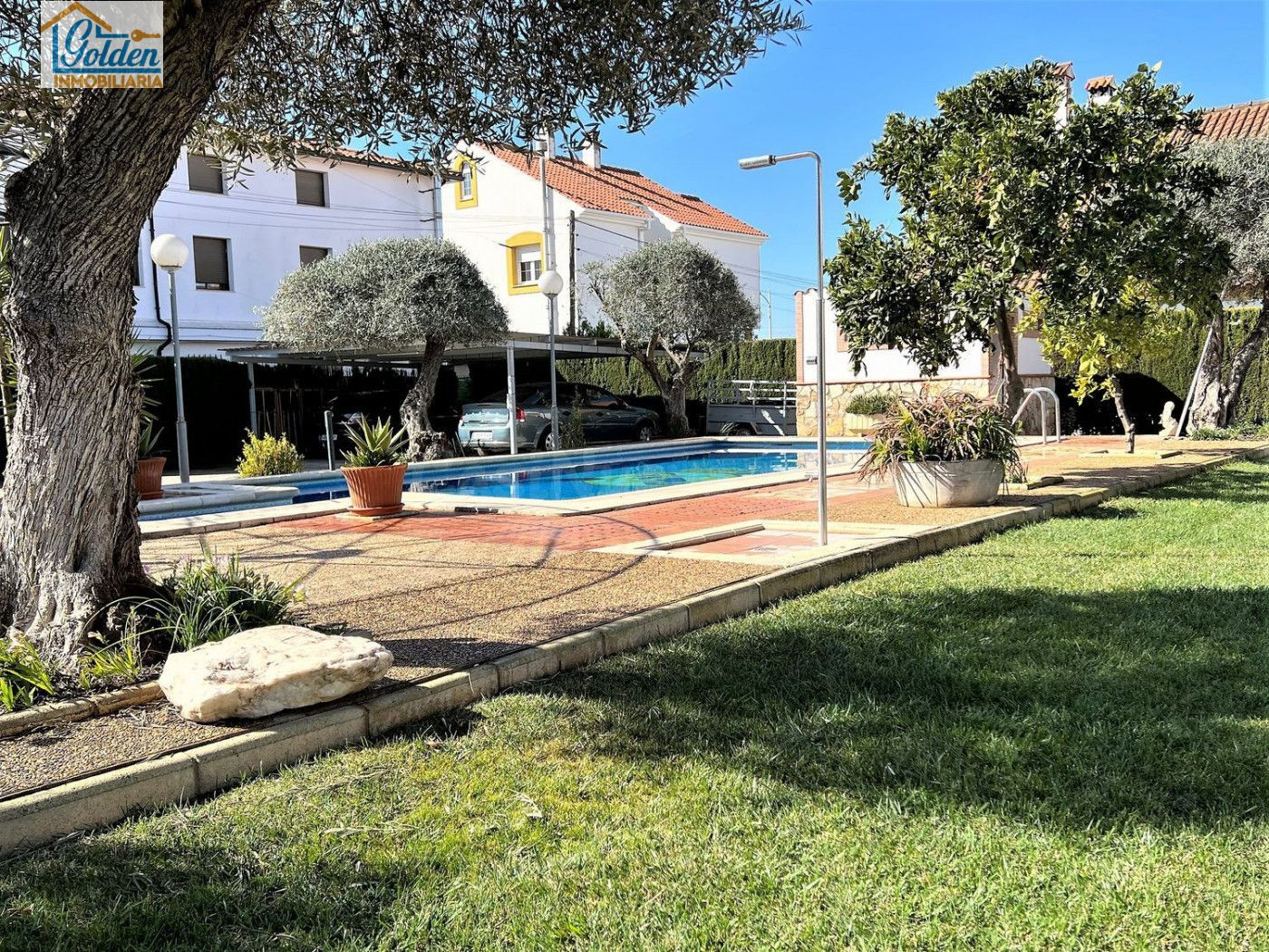 VIVIENDA DE LUJO, CON CALIDADES EN LA ZONA DEL HOSPITAL