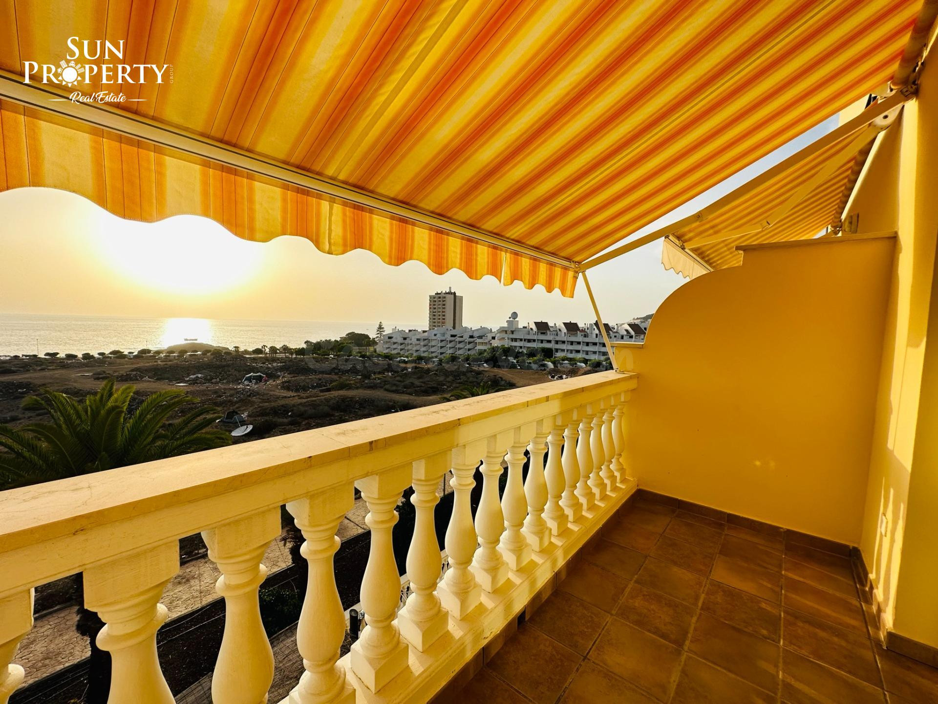 AMPLIO APARTAMENTO DE LUJO DE 4 DORMITORIOS CON VISTAS AL MAR