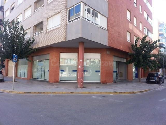 LOCAL COMERCIAL EN BENICARLÓ - CASTELLÓN. SIN COMISION INMOBILIARIA.