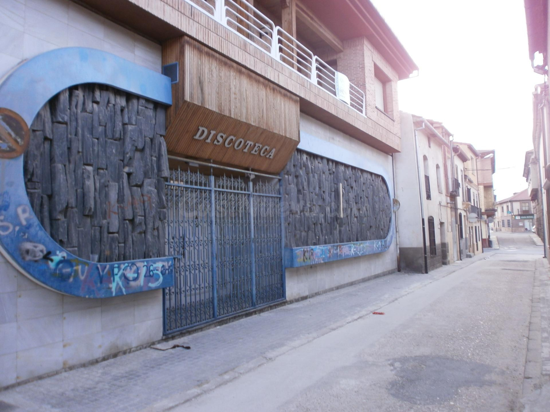 LOCAL EN VENTA EN MOZONCILLO