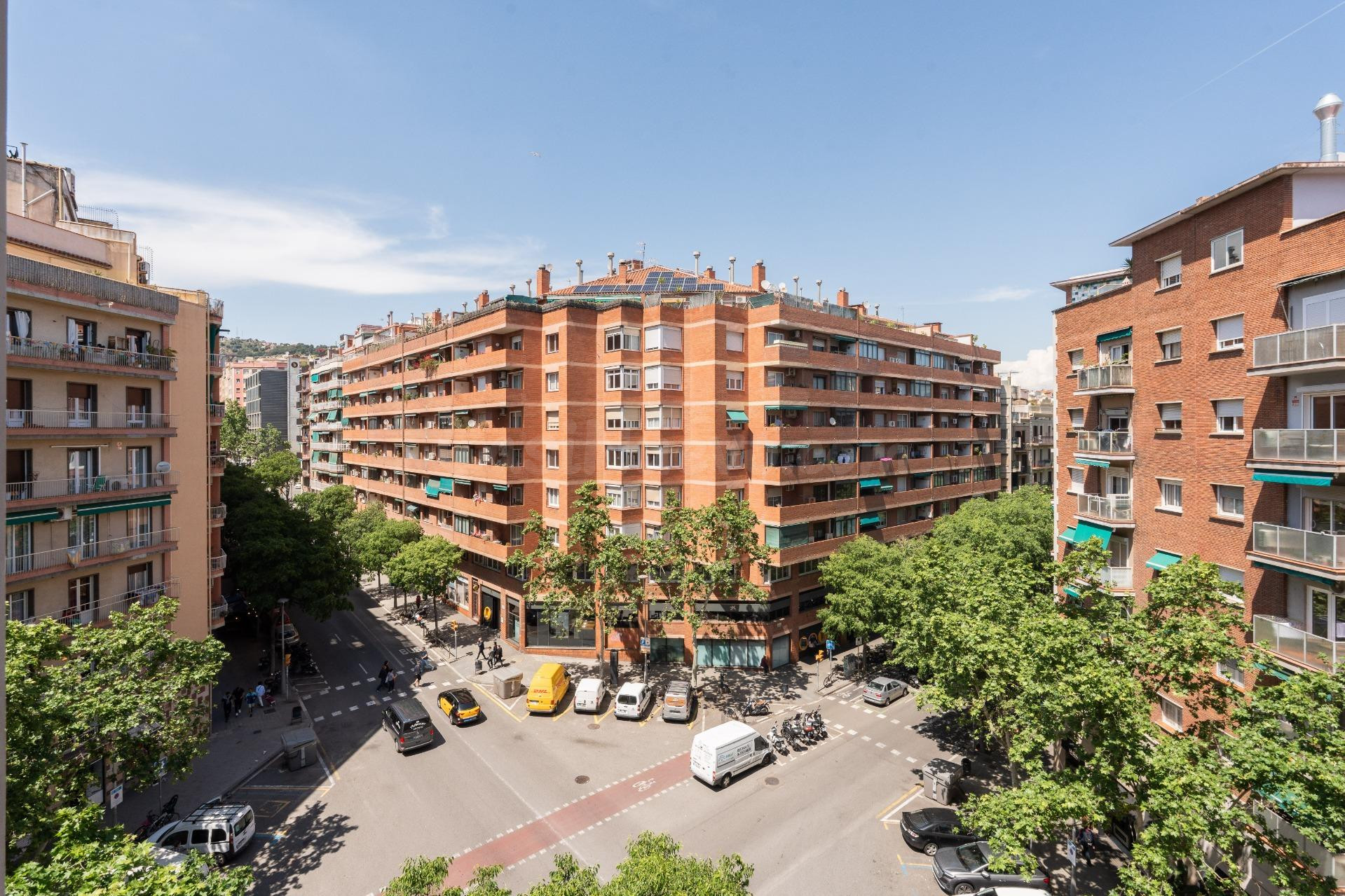 PISO EN VENTA EN CALLE PADILLA/INDUSTRIA/ AVDA GAUDI