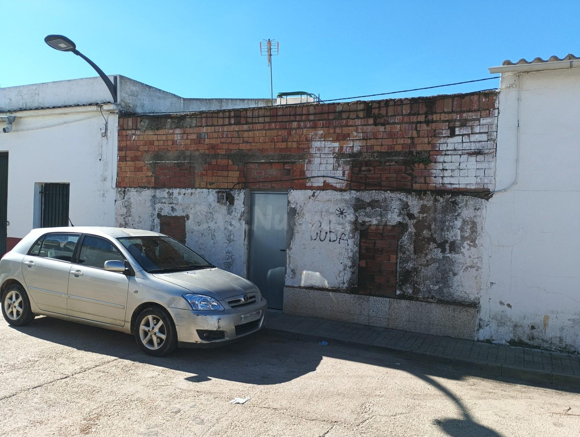 SOLAR EN ZONA DE EXPANSION