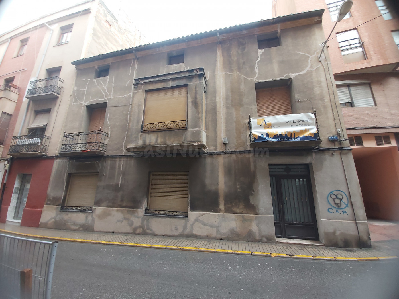 SOLAR PARA CONSTRUIR EN EL CENTRO DE VILLENA