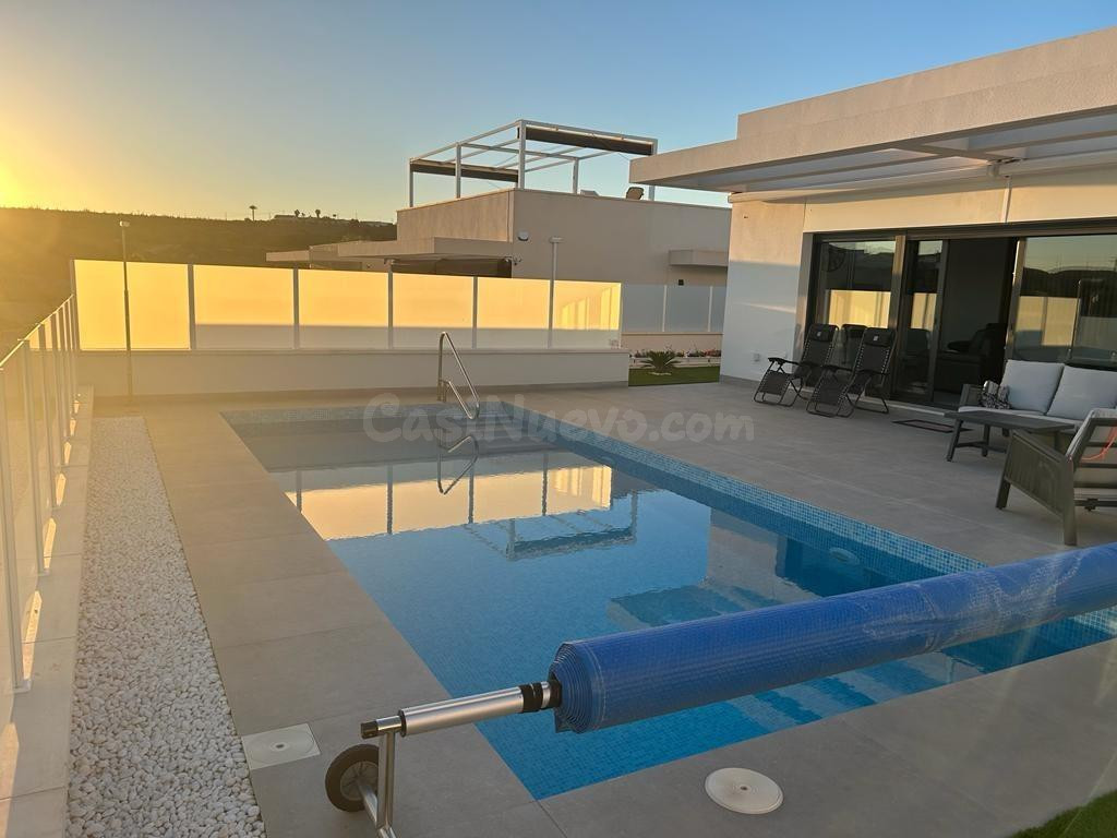 FANTÁSTICA VILLA DE OBRA NUEVA EN TORREMENDO