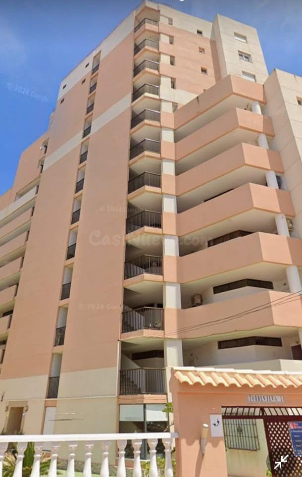 OPORTUNIDAD!!! APARTAMENTO EN PLANTA BAJA A 400M. DEL MAR
