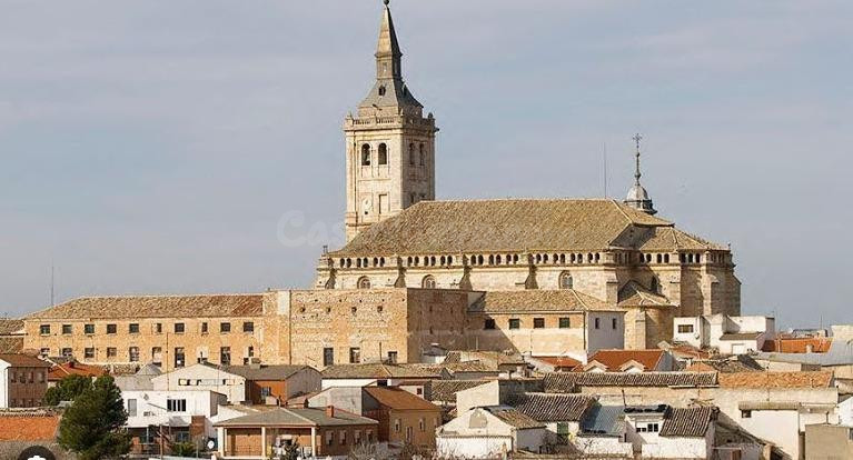 VIVIENDA EN YEPES