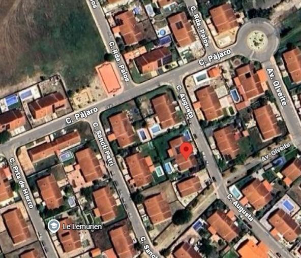 VIVIENDA EN NOVES.